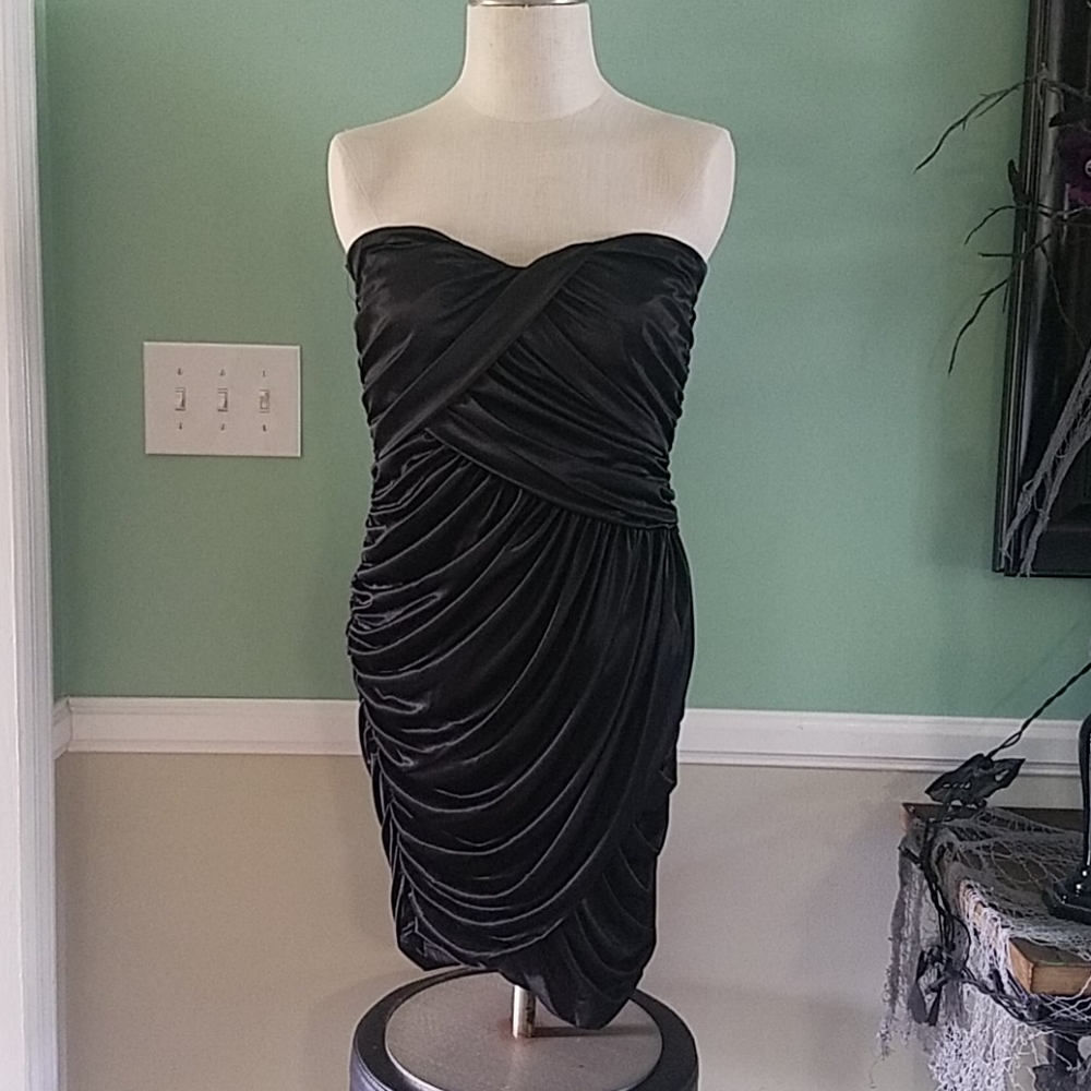 Women's Strapless Black Dress
